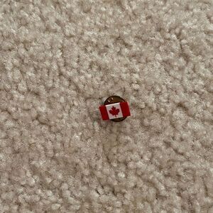 CANADIAN FLAG BROOCH